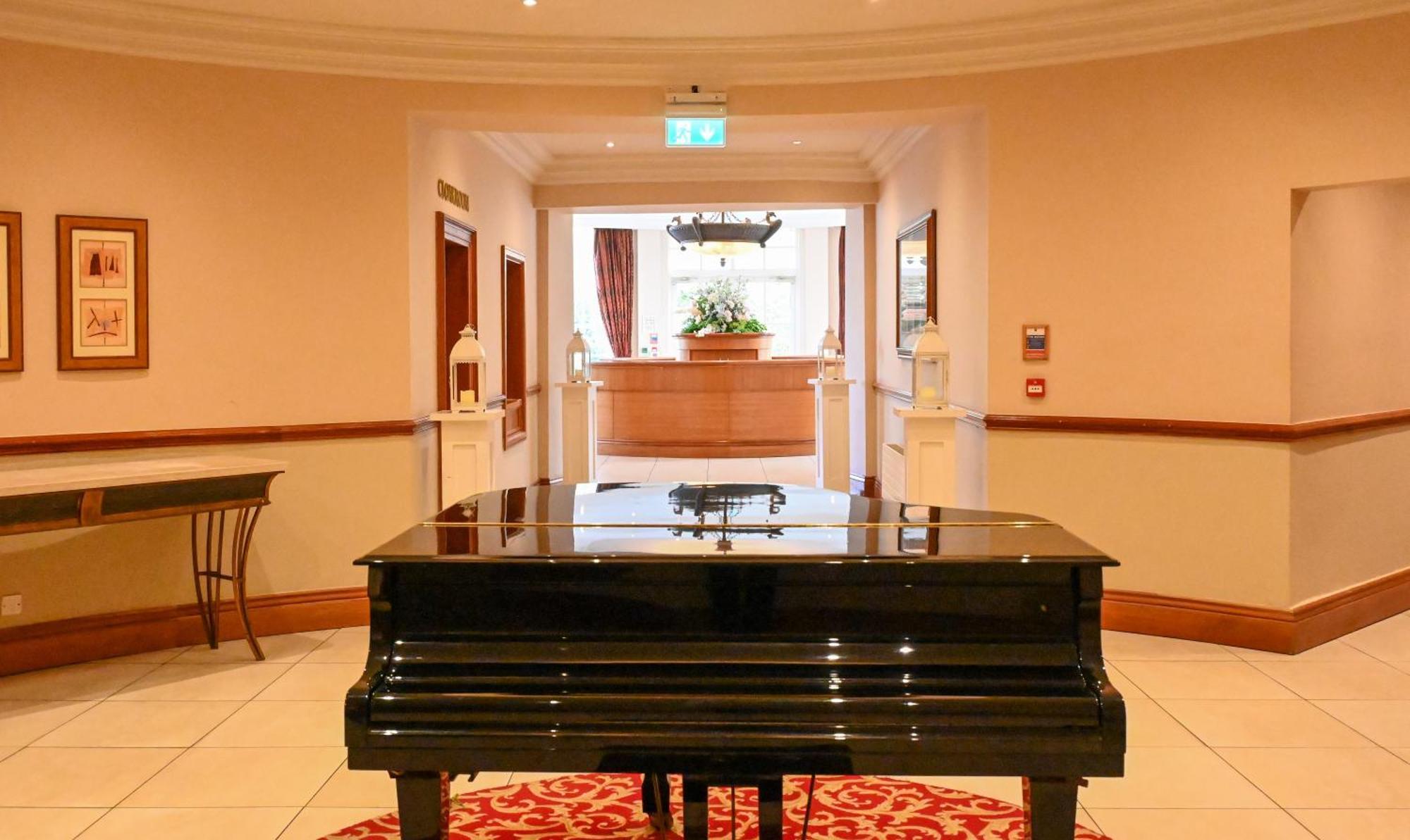 Mount Wolseley Hotel Spa & Golf Resort Tullow Extérieur photo